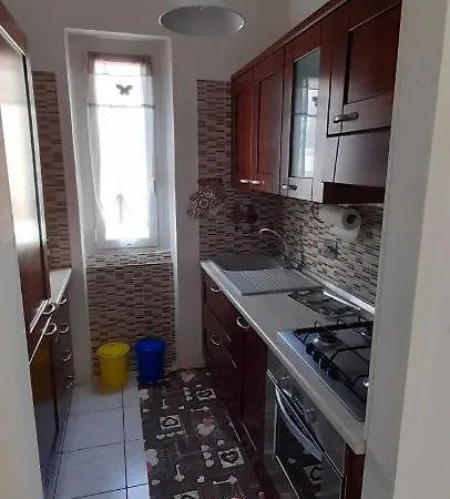 Bellissimo Alloggio Vicino Metro Bengasi,lino House Apartment